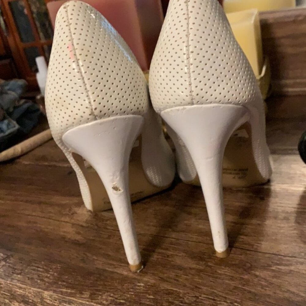 Heels - Picture 4 of 8